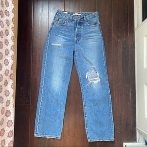 Ribcage Straight Ankle Levis
